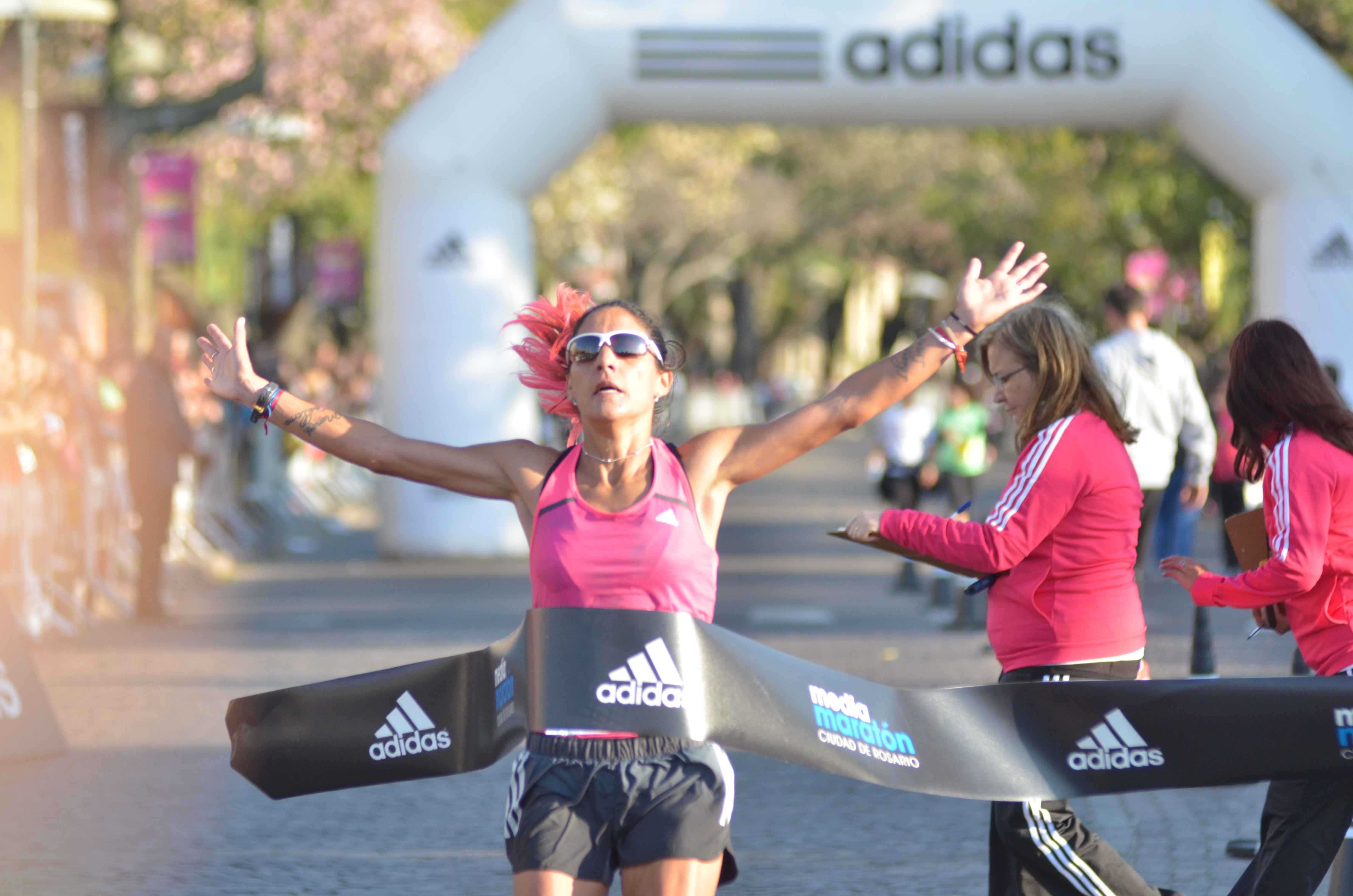 Media Maraton adidas Rosario - Rosa Godoy ganadora