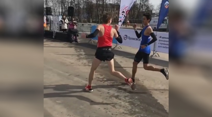 Piedra papel o tijera carrrera Rusia video locos por correr