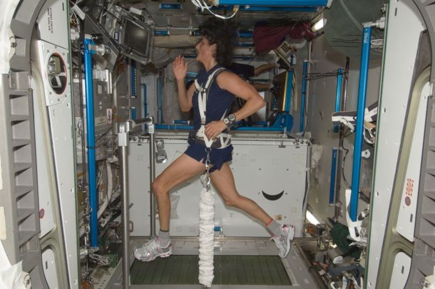 Astronauta Maraton de Londres locos por correr 02