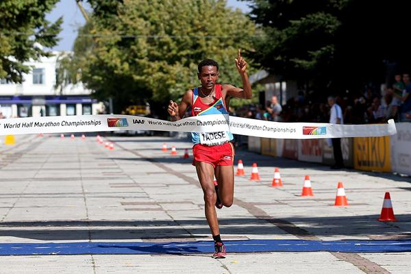 Zersenay Tadese Campeón mundial Locos por correr