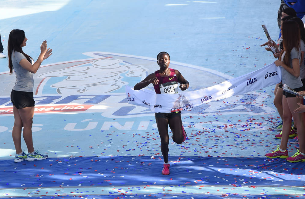 Ogla Kimaiyo en la Maratón Lala 2016 - Locos por correr