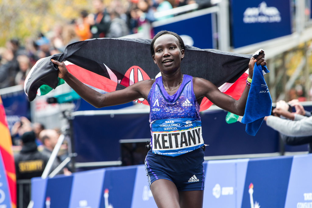 MAry Keitani record mundial maraton locos por correr 01
